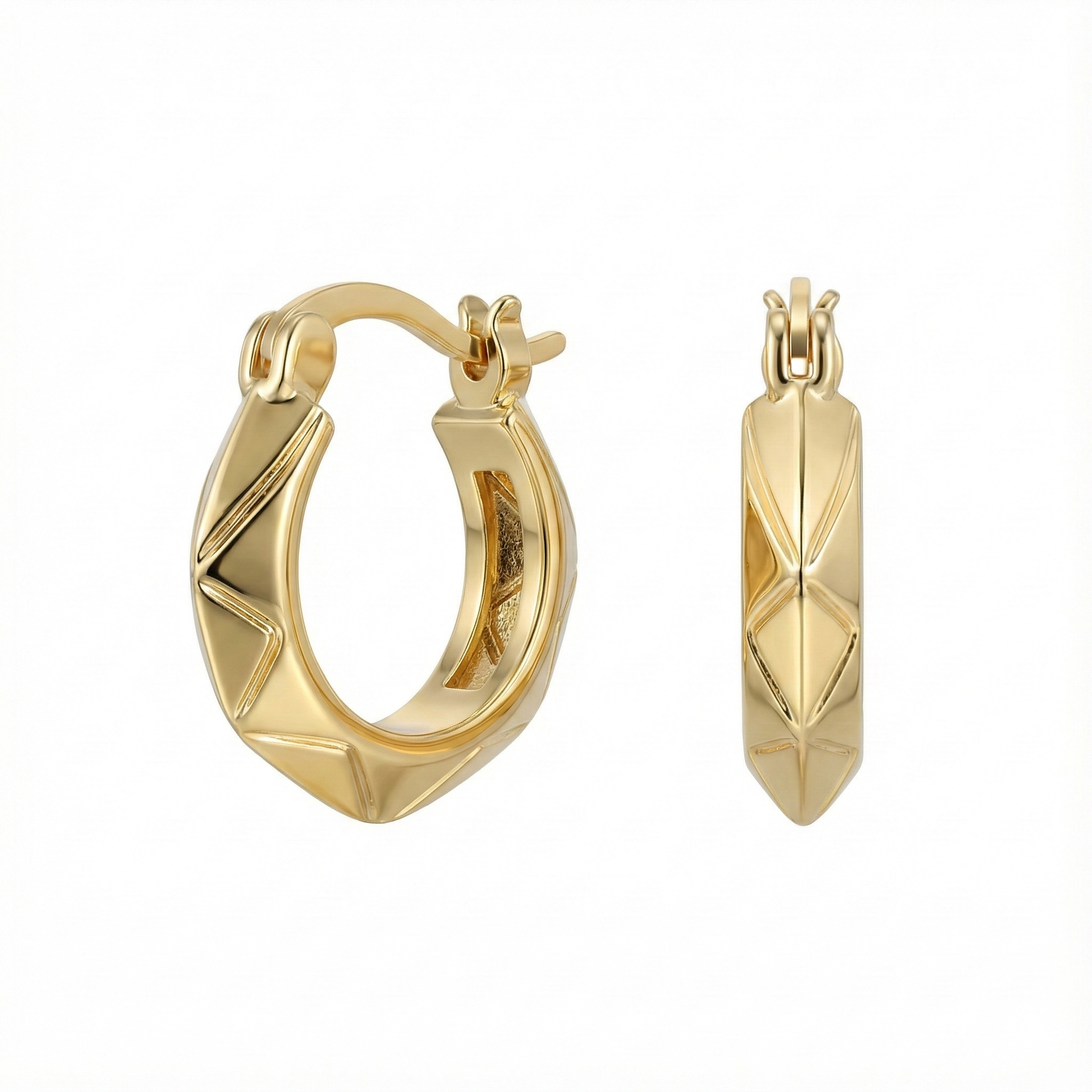 Créoles géométriques facettées dorées or 18k à motifs triangulaires, design architectural moderne et élégant