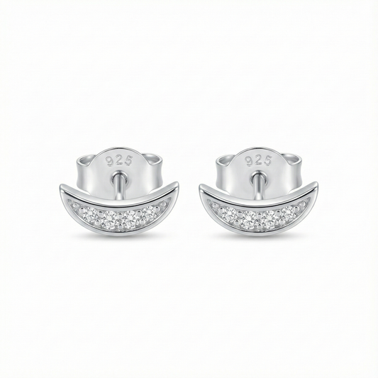 Détail croissants de lune sur boucles puces argent 925