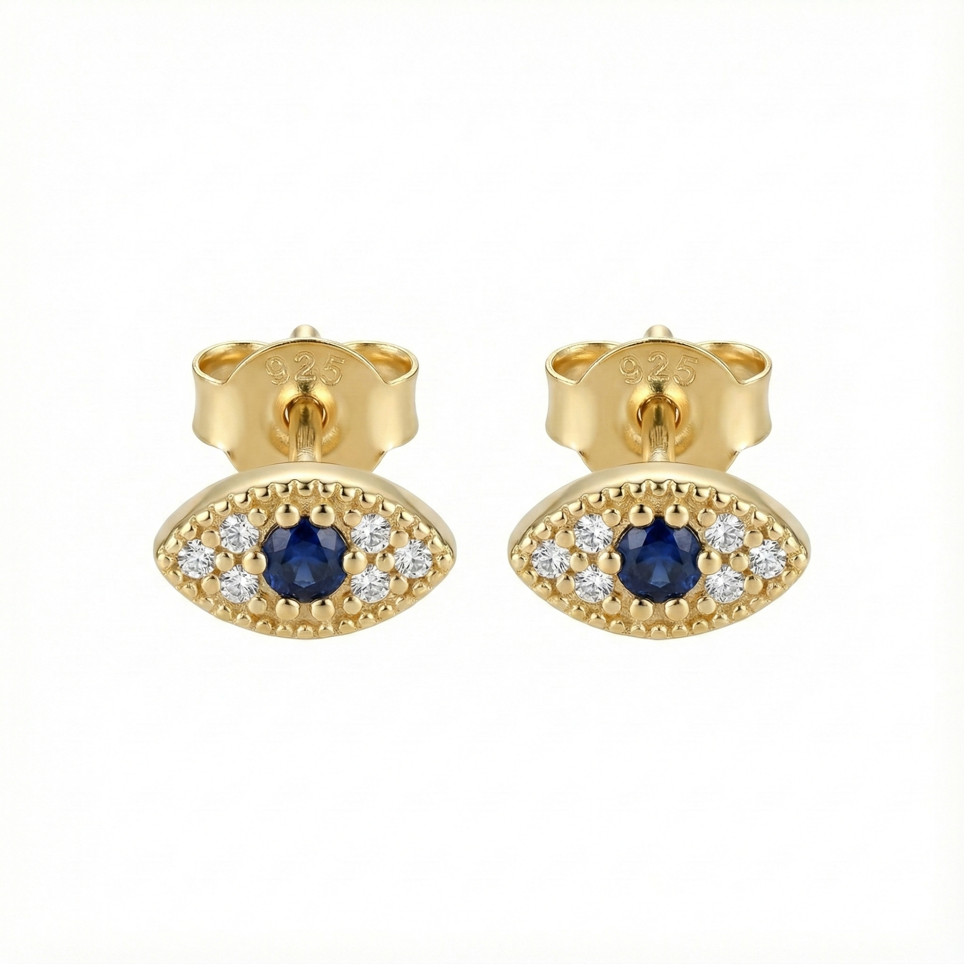 Détail œil saphir sur monture argent 925 doré or 18k