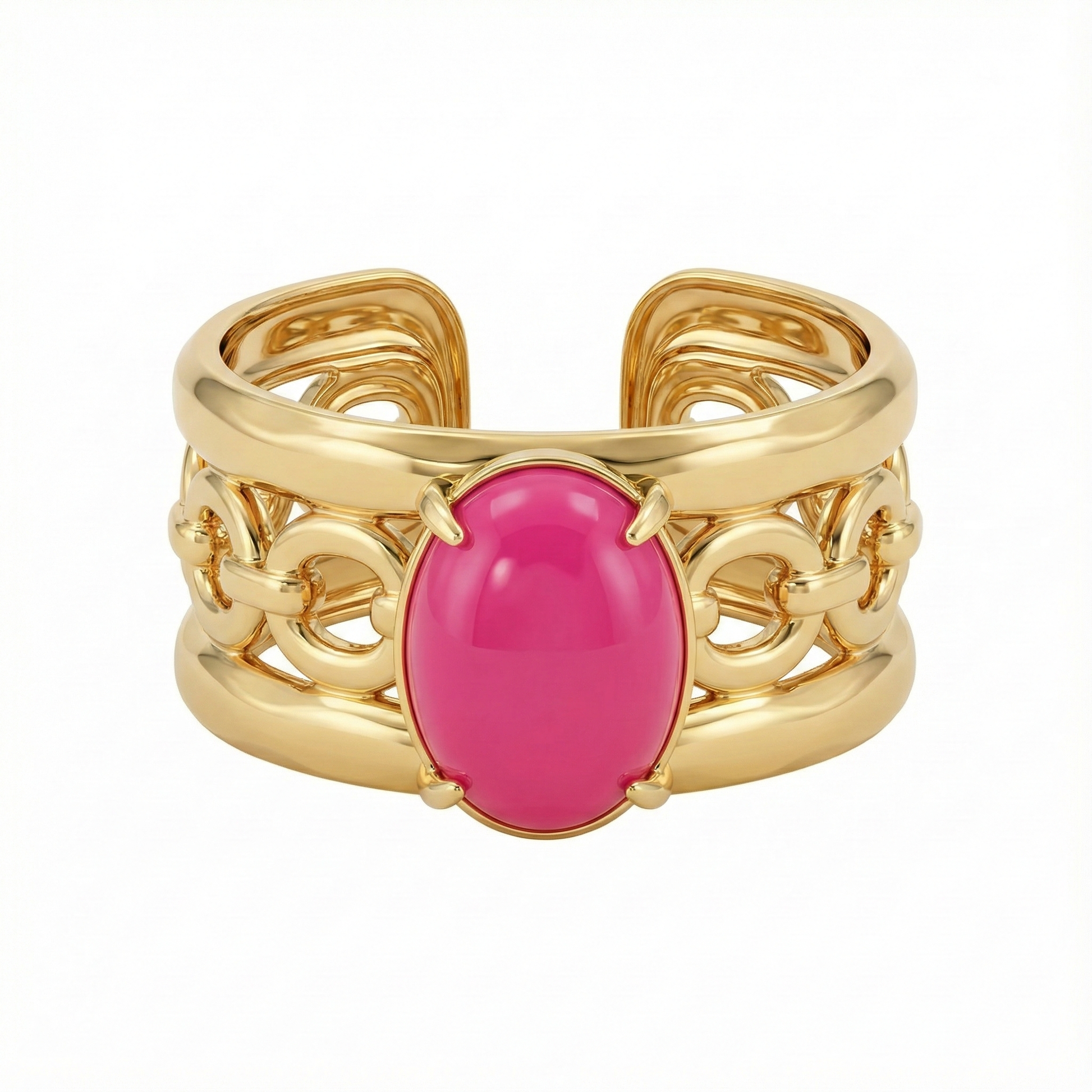Détail perle rose fuchsia sur bague martelée dorée