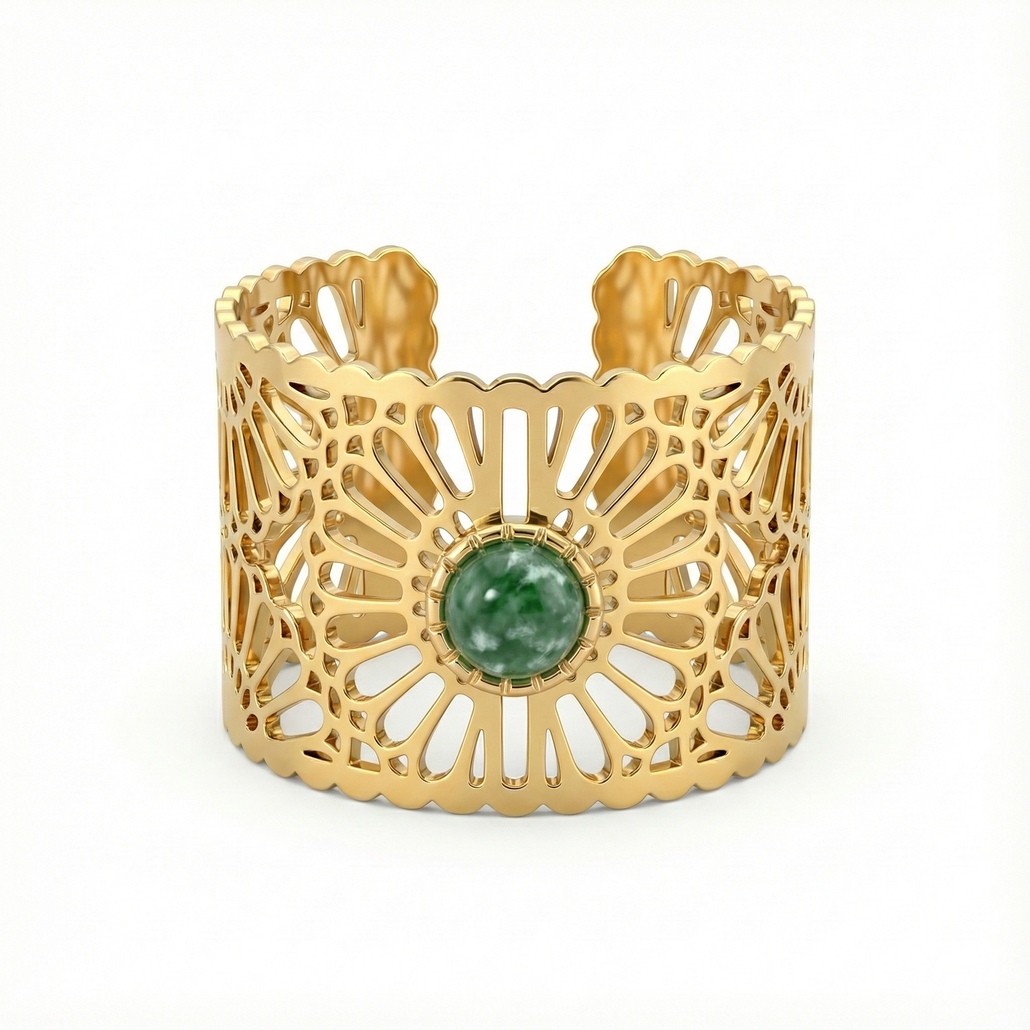 Bague acier inoxydable doré dentelle orientale perle verte portée