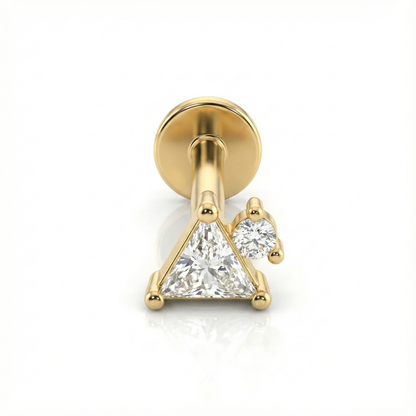 Détail triangle doré et zirconium sur boucle unique