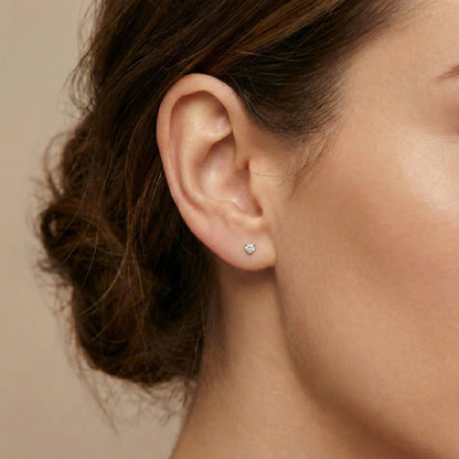 Petites puces d'oreilles en argent 925 forme cœur serties d'un zirconium brillant de 3mm