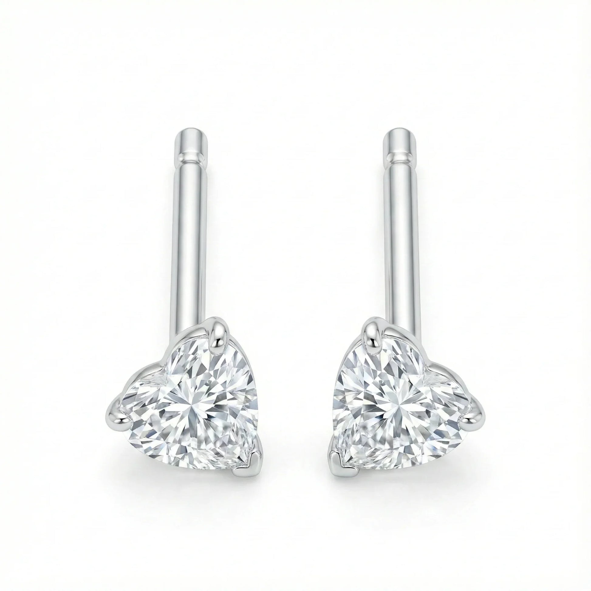 Petites puces d'oreilles en argent 925 forme cœur serties d'un zirconium brillant de 3mm